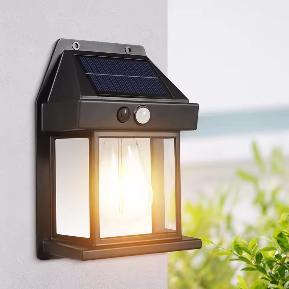 Lámpara Solar de Pared        3 X 1